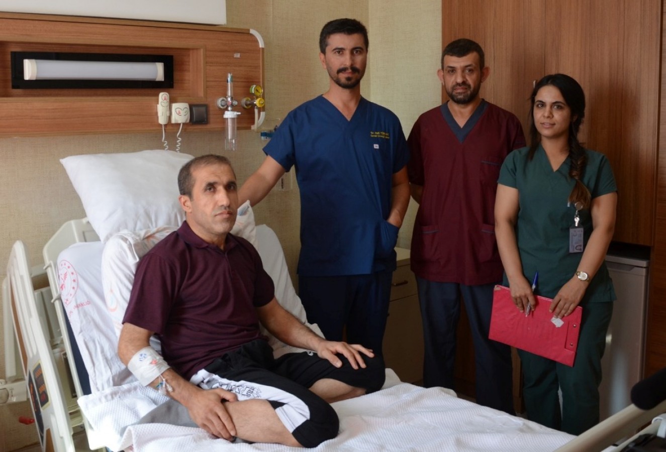 Mide tüp haline getirilip yemek borusuna bağlandı