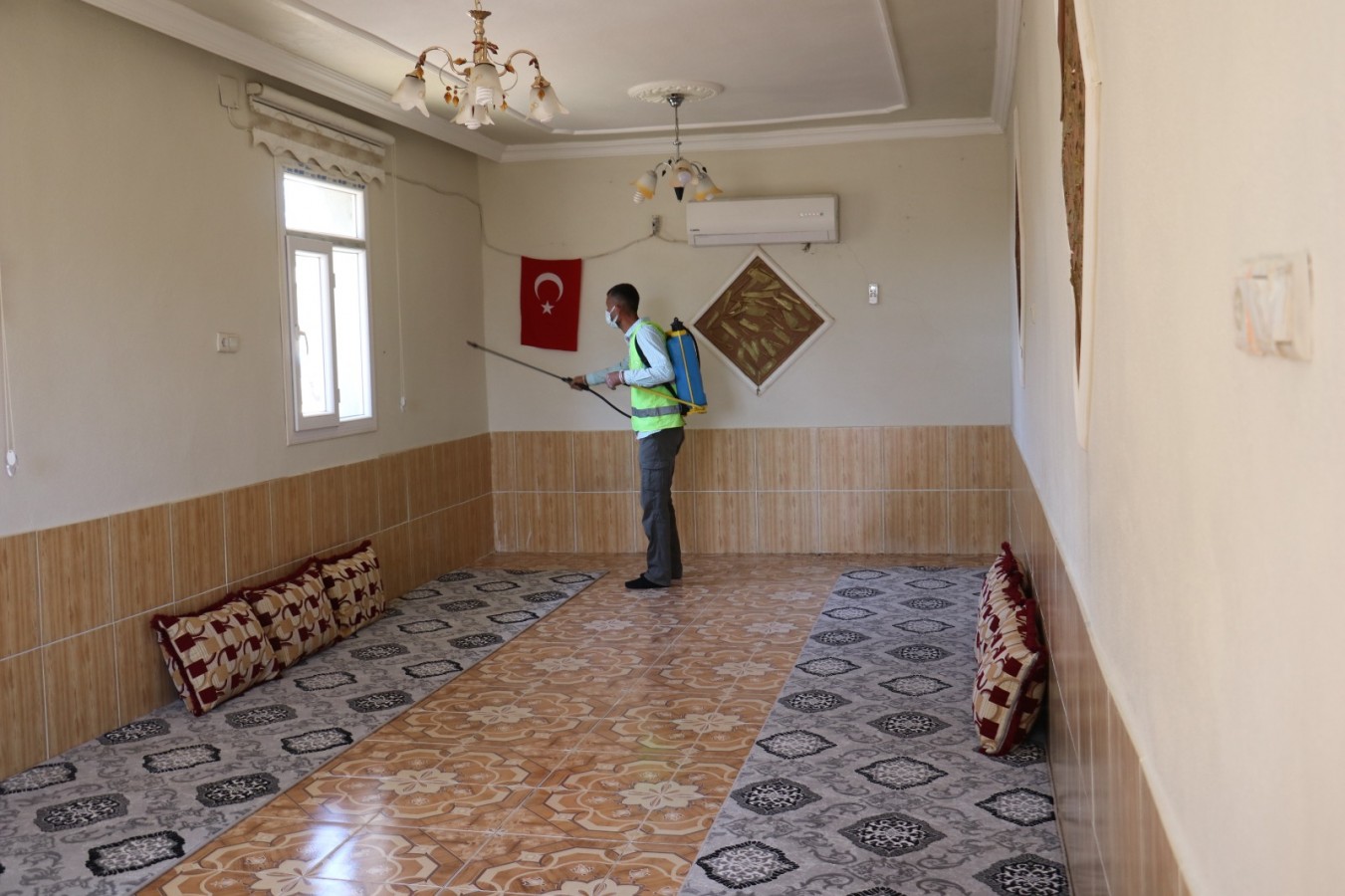 Akçakale’de ilaçlama seferberliği
