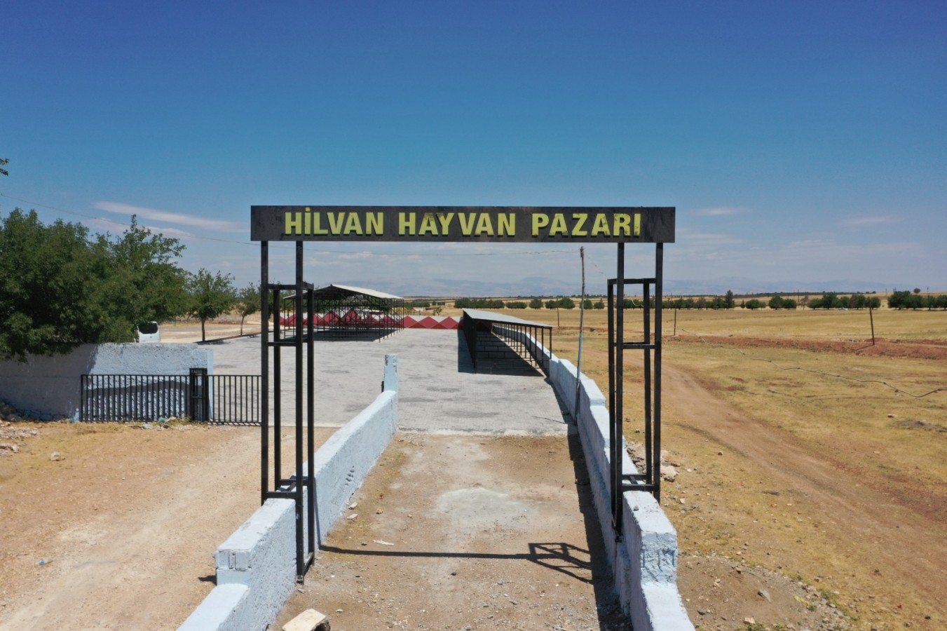 Hilvan hayvan pazarı Kurban Bayramı’na hazır