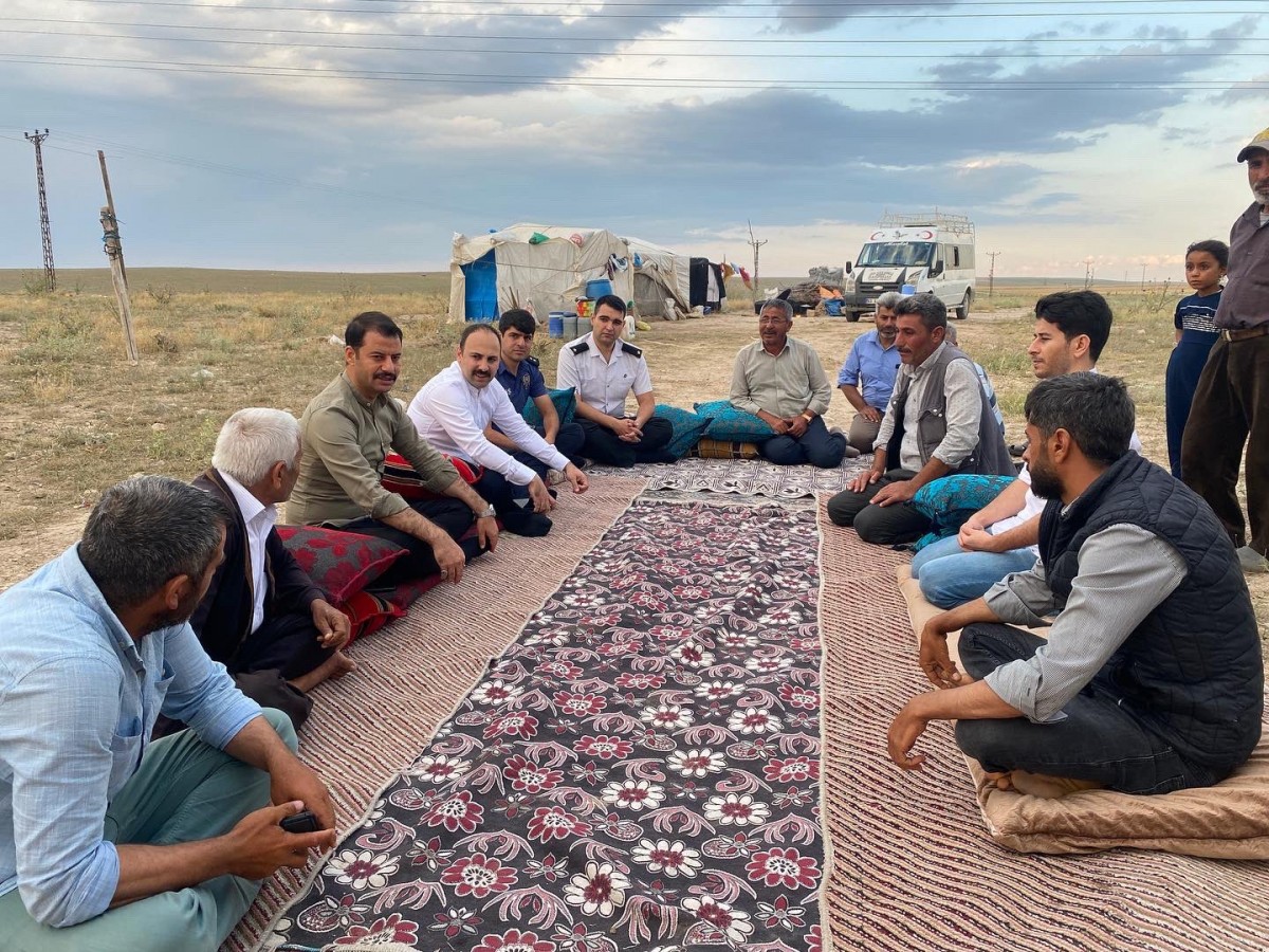 Akçakaleli kaymakam gurbette Urfalılara sahip çıktı