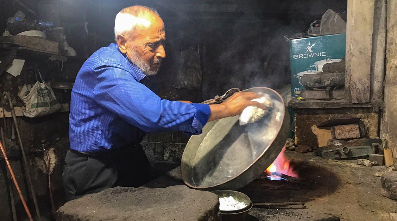 75 yıldır Urfa'nın en eski ustası!