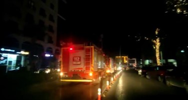 Urfa'da sanatçıların kaldığı otelde yangın! Mahsur kalanlar var -EK