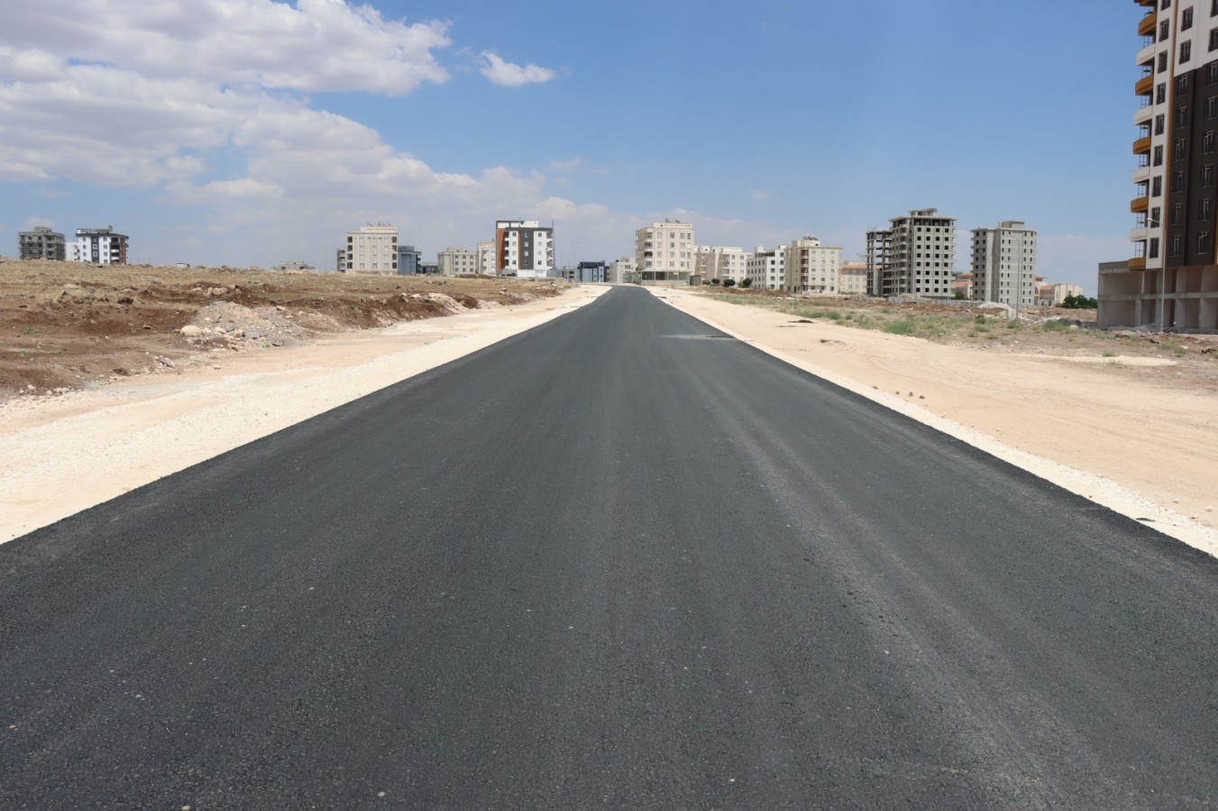 Şair Nabi Bulvarı trafiğe açıldı