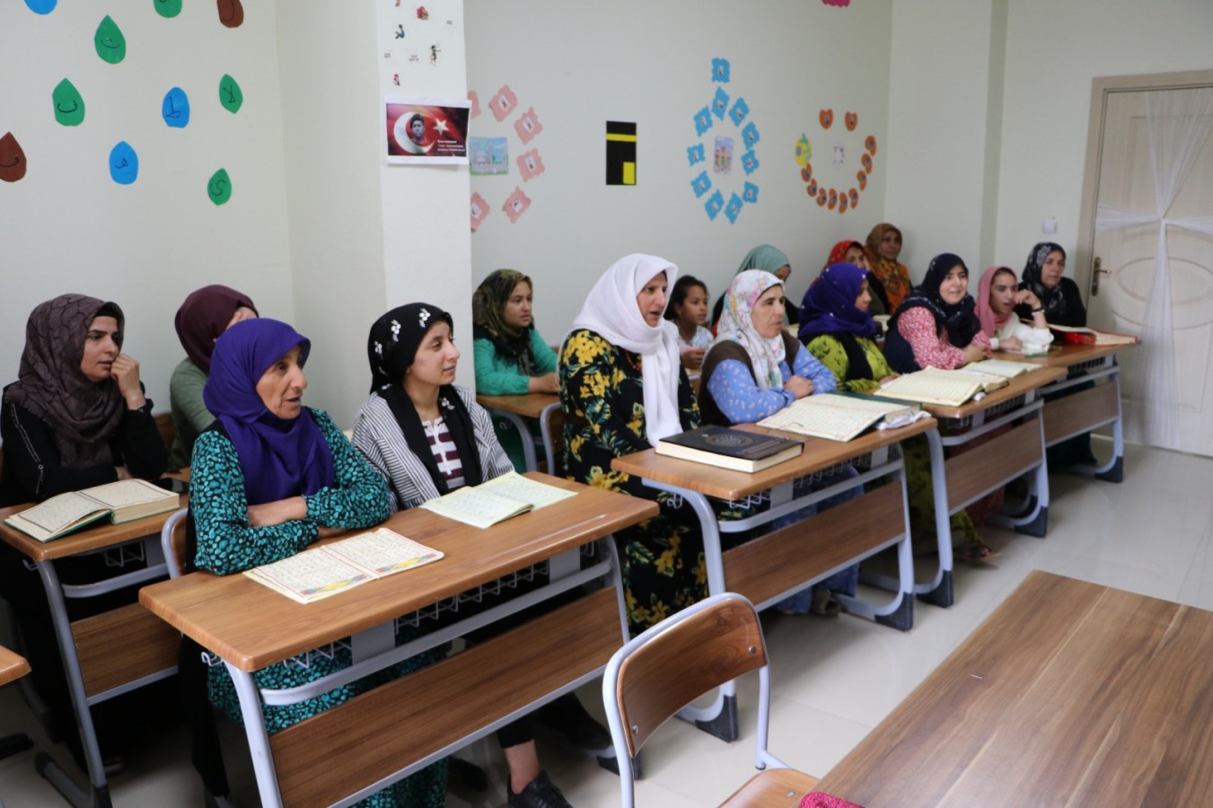 Viranşehir’de kadınlar hem öğreniyor hem kazanıyor