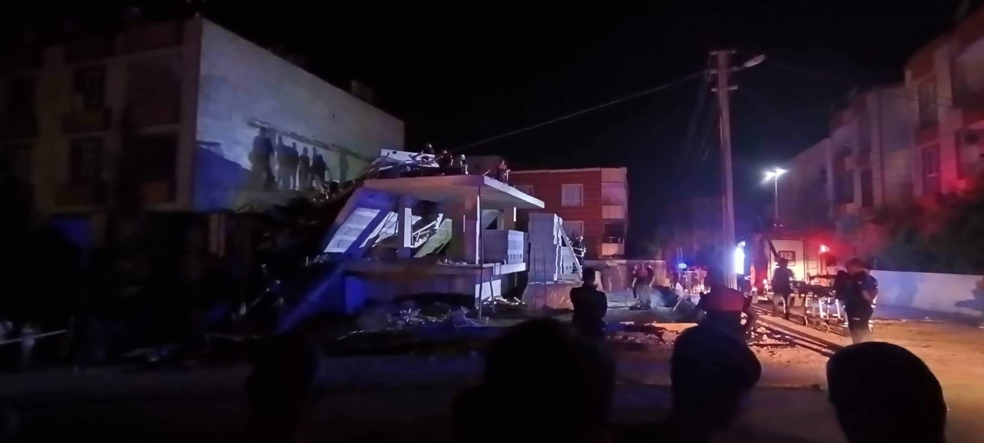 Şanlıurfa'da inşaat çöktü! 3 yaralı -EK