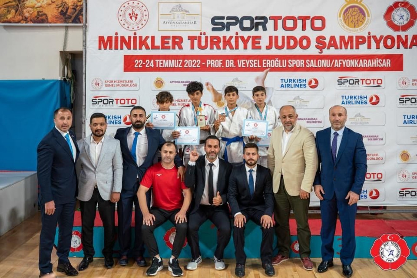 Afyonkarahisar’da Şanlıurfa rüzgarı esti