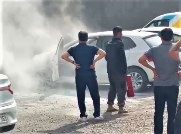 Urfa’da park halindeki otomobilde yangın!