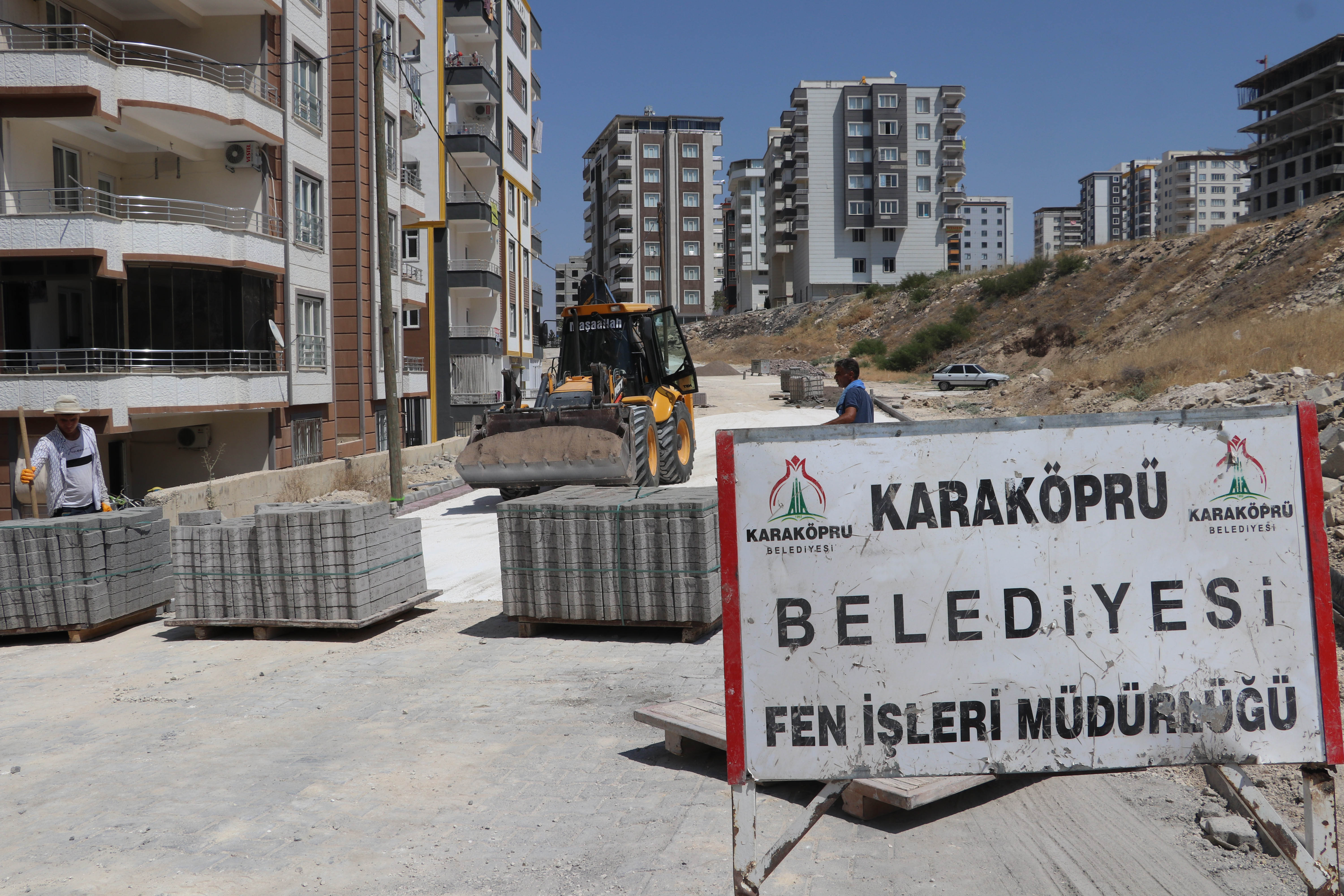 Karaköprü’de 5 mahallede kilitli parke çalışması