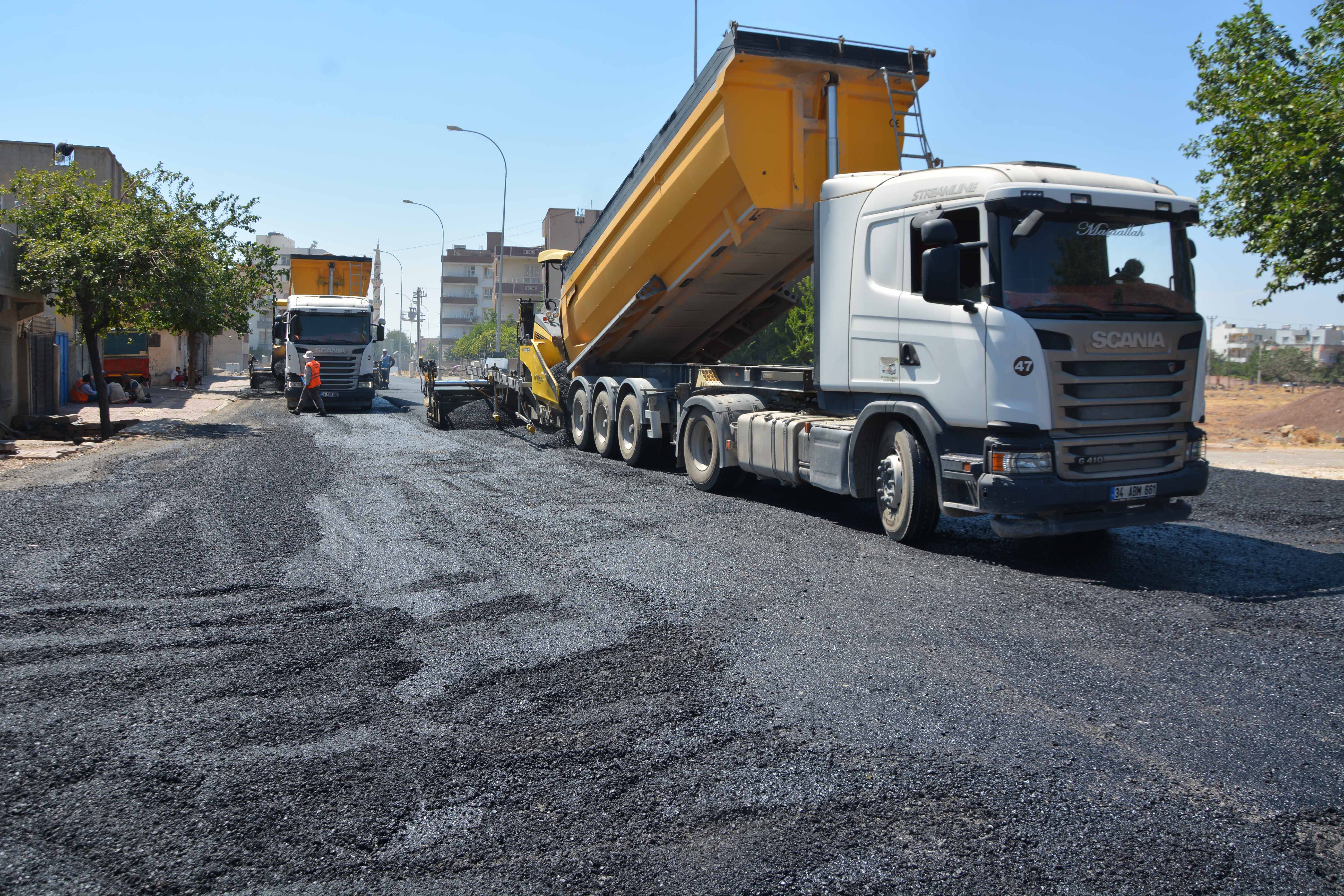Siverek'te 6 mahallede asfalt çalışması