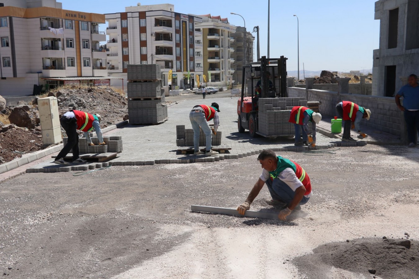 Karaköprü’de altyapı çalışmaları sürüyor