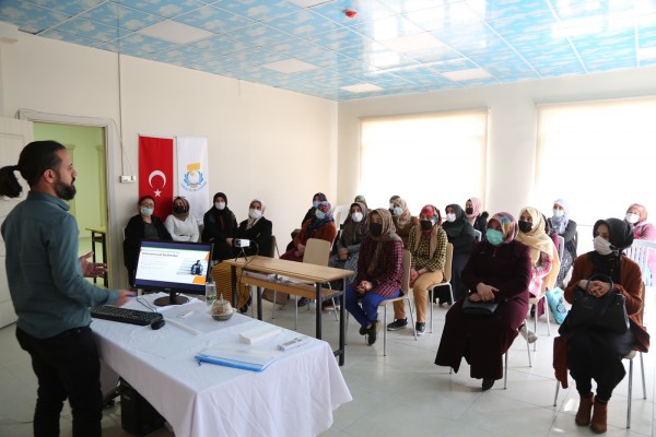 Haliliye’de ailelere uyuşturucu ile mücadele eğitimi verildi