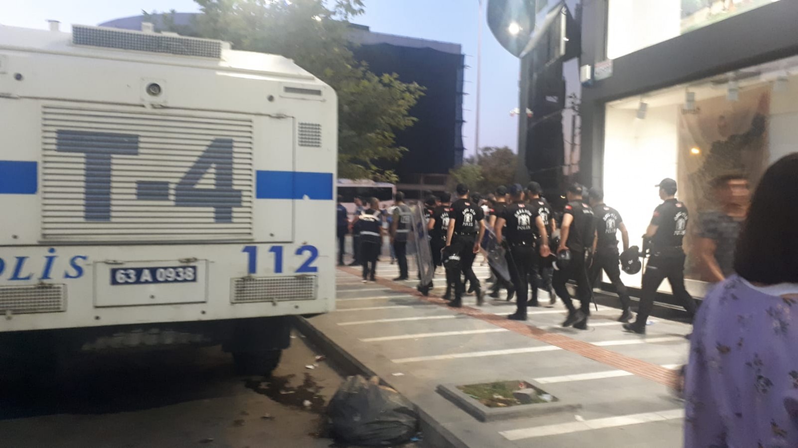 Urfa'da mahalleliden uyuşturucu isyanı!