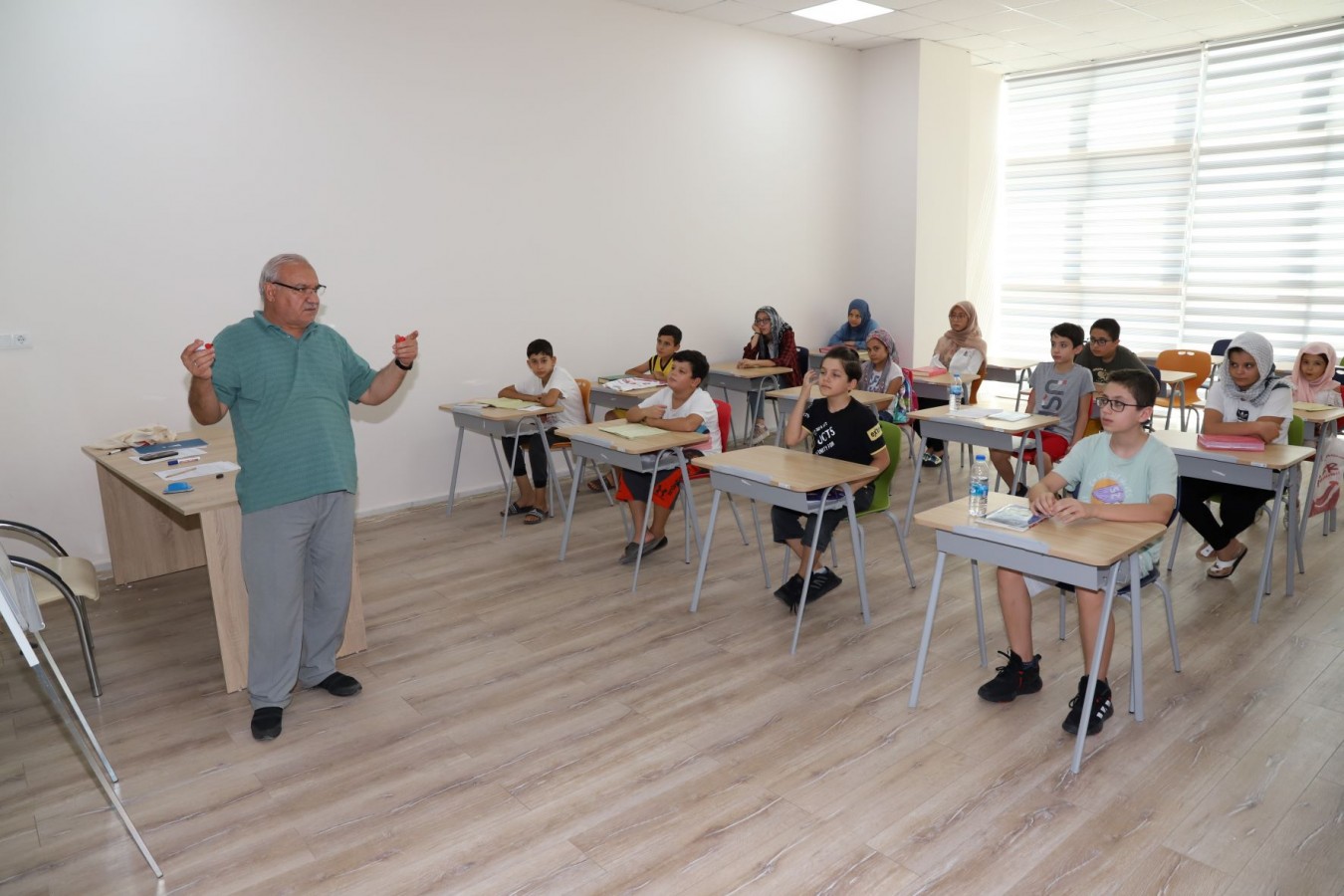 Karaköprü'de çocuklar temel dini bilgiler öğreniyor