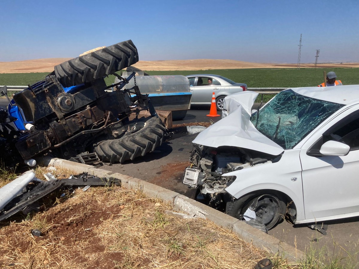 Şanlıurfa’da traktör ile otomobil çarpıştı! 1 yaralı