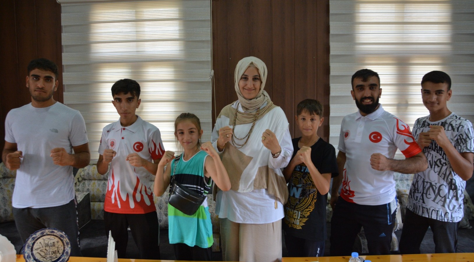 Çakmak Siverek'i temsil eden sporcuları ağırladı