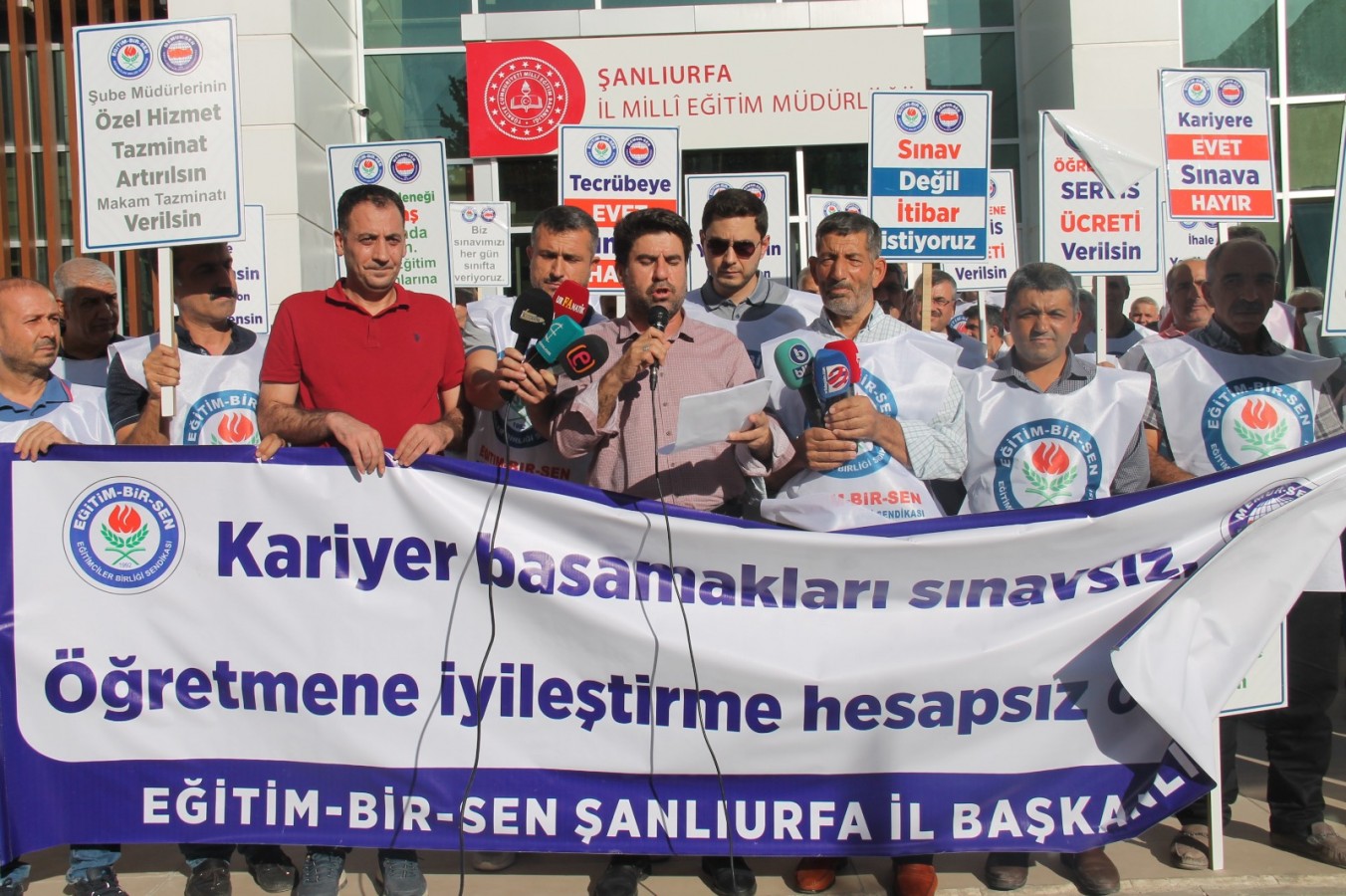 Coşkun: Kariyer basamağı bariyer basamağı olmasın