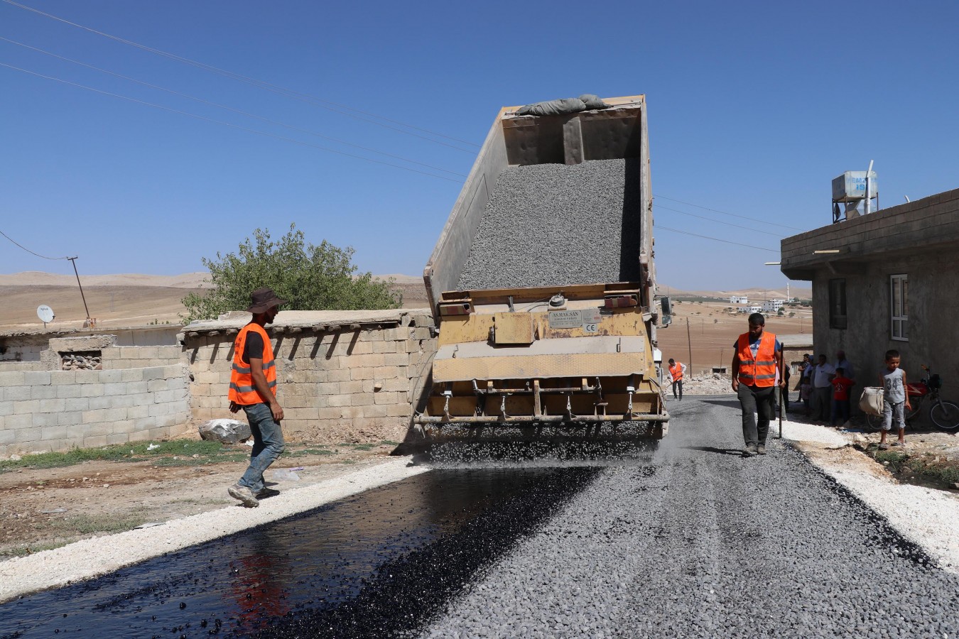 Haliliye’de yeni yollar vatandaşların hizmetine sunuluyor
