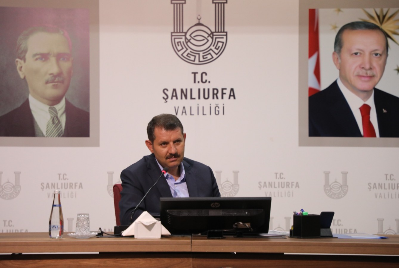 Vali Ayhan'dan muhtarlara: İmkanları seferber ederiz