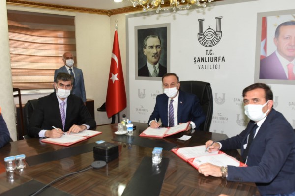 Barış Pınarındaki okul için imzalar atıldı