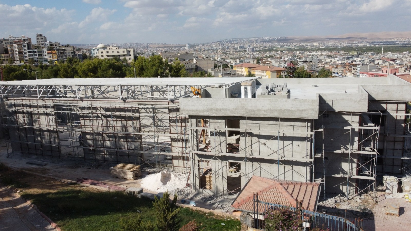 Eyyübiye’de gençlere yeni spor salonu
