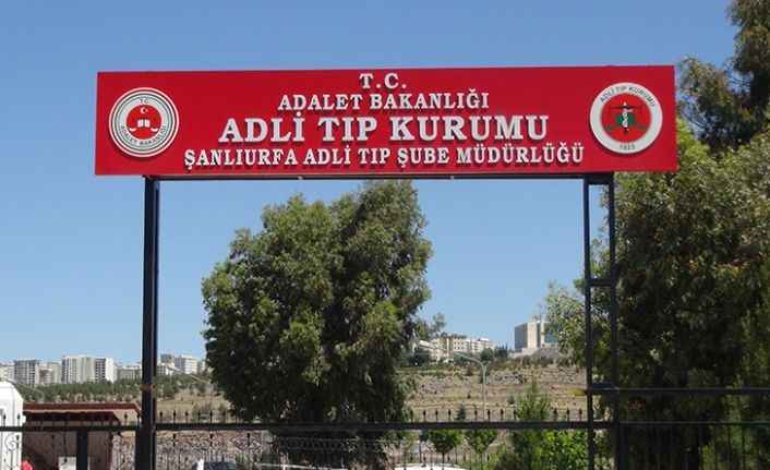 Urfa'da traktör altında kalan sürücü can verdi!