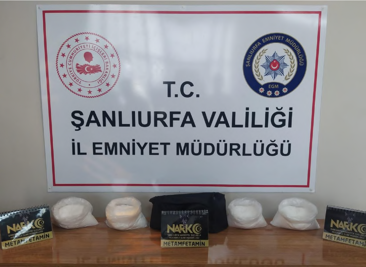 Urfa’da durdurulan araçta metamfetamin maddesi ele geçirildi