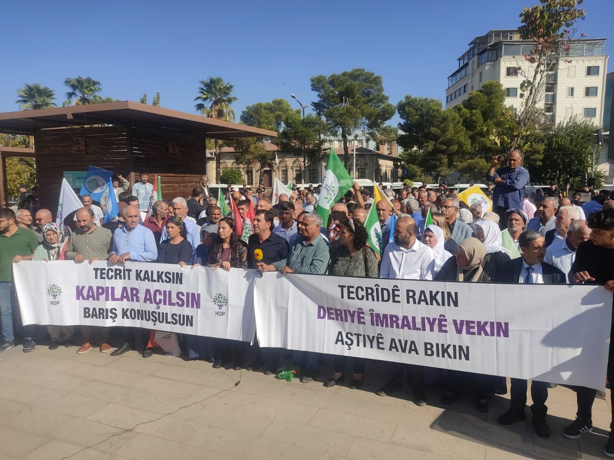 Urfa’da göstericiler polise direnindi! Gözaltılar var