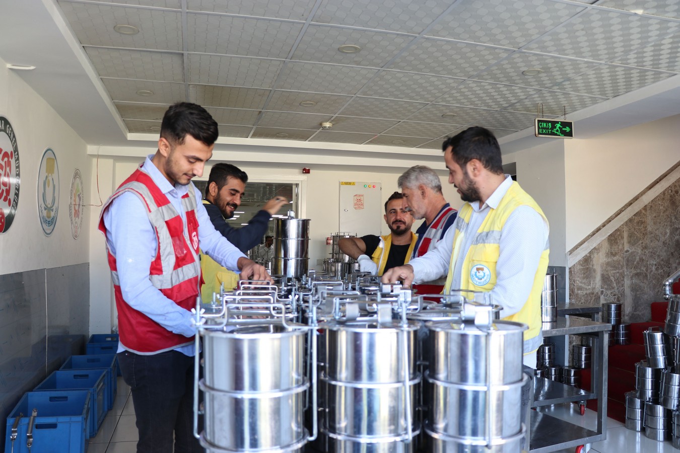 Haliliye’de 712 haneye sıcak yemek desteği