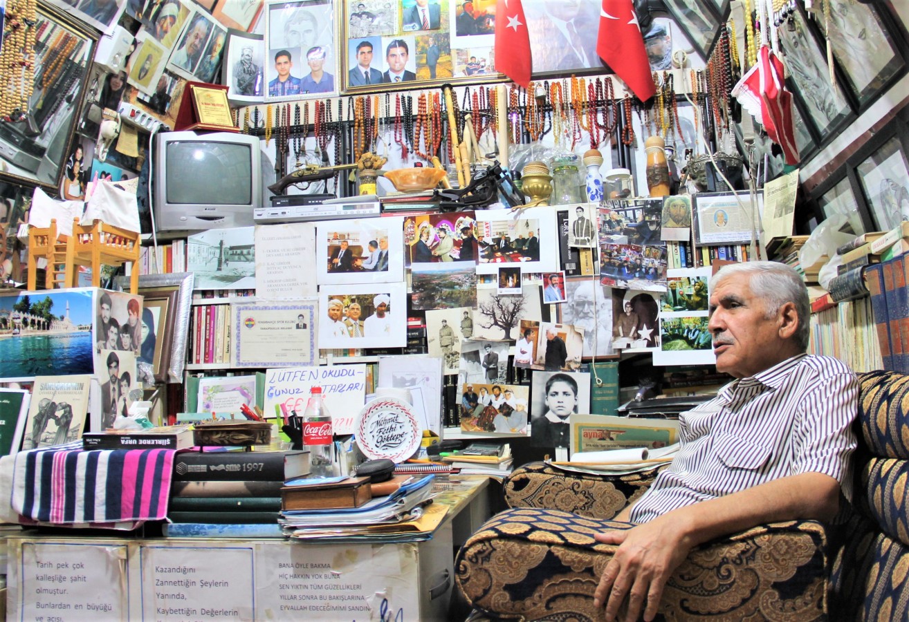 Kültür evindeki birikimiyle Şanlıurfa tarihine ışık tutuyor