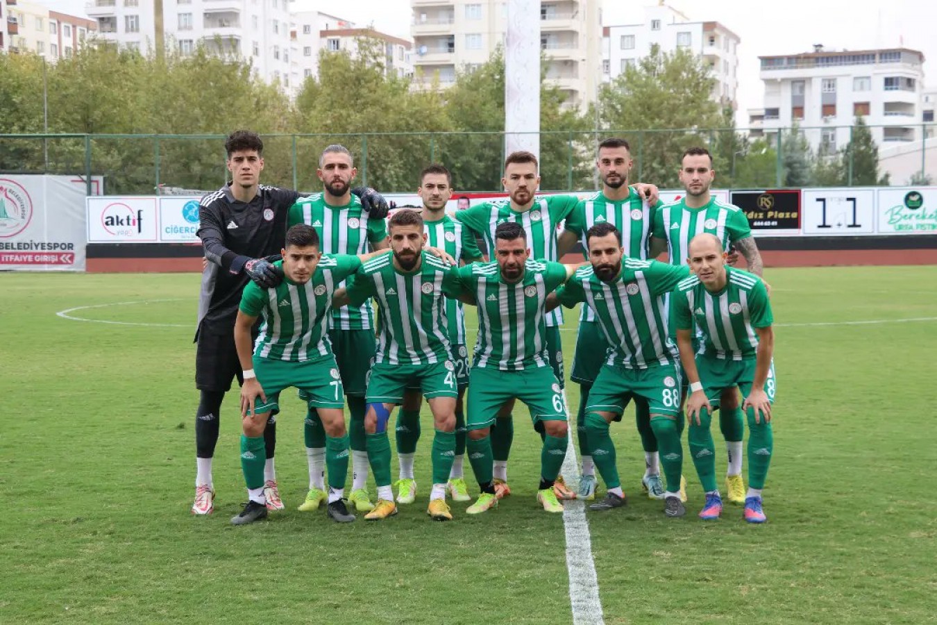 Karbel Karaköprü Belediyespor kendi evinde 1 puana razı oldu