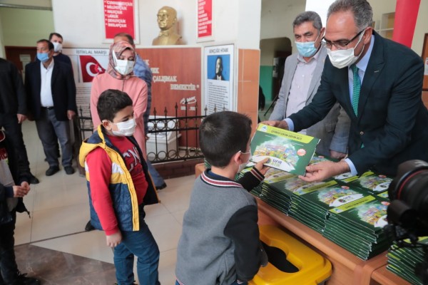 15 bin öğrenciye çevreci çocuk eğitim seti dağıtıldı