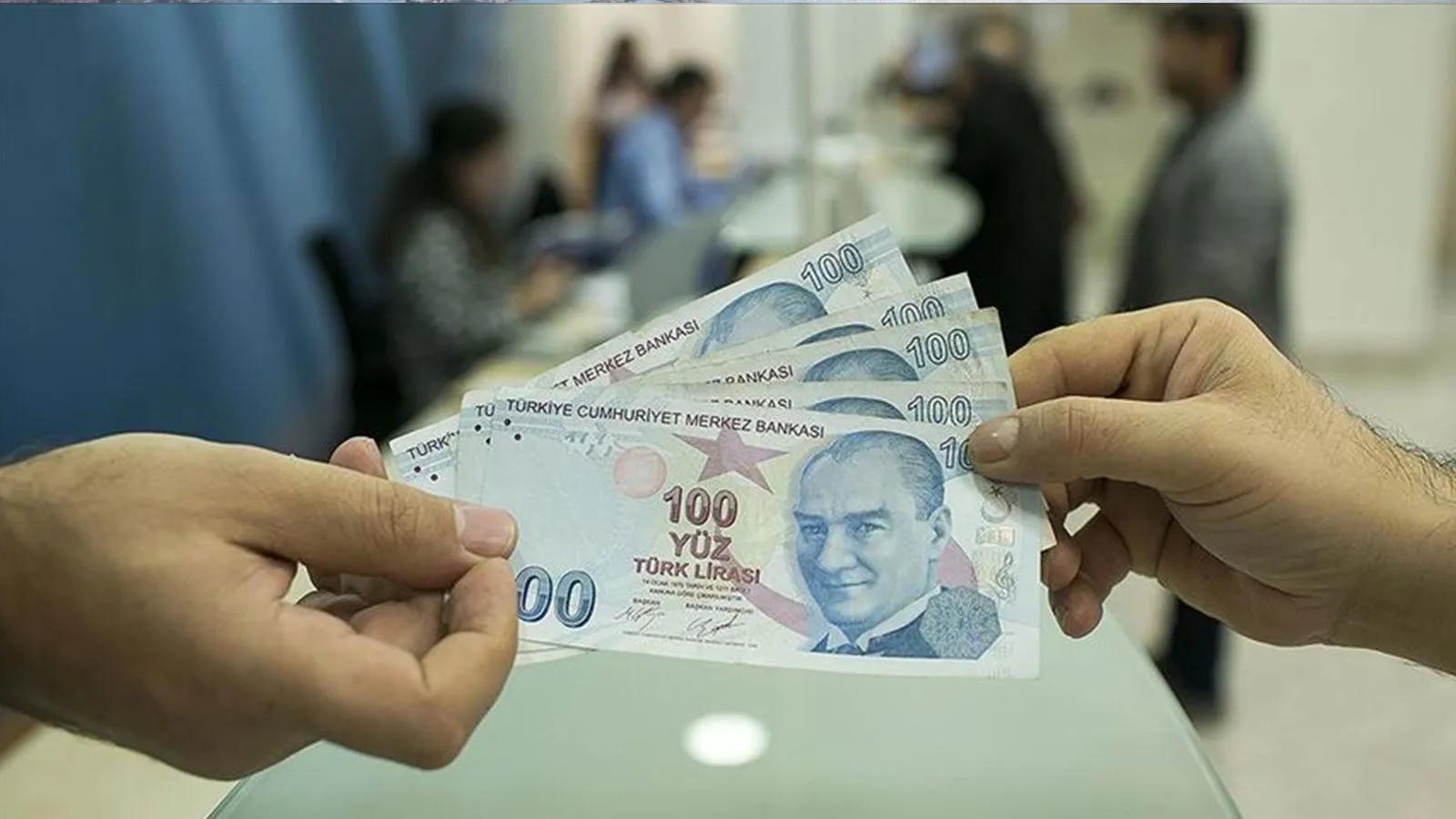 Karaköprü'de eğitim çalışanlarına verilecek promosyon miktarını sendikalar yetersiz buldu