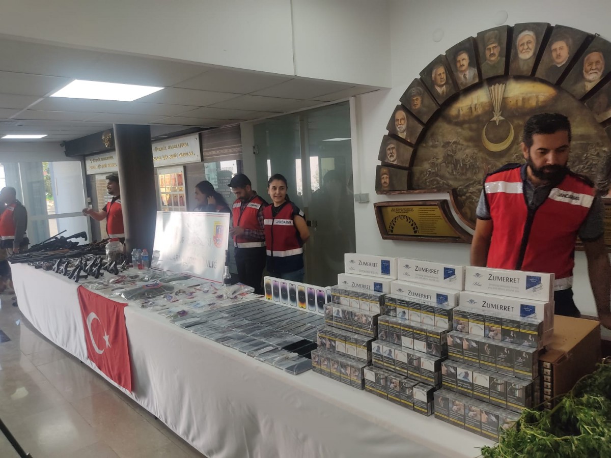 İşte Şanlıurfa'da şafak operasyonunda ele geçirilenler