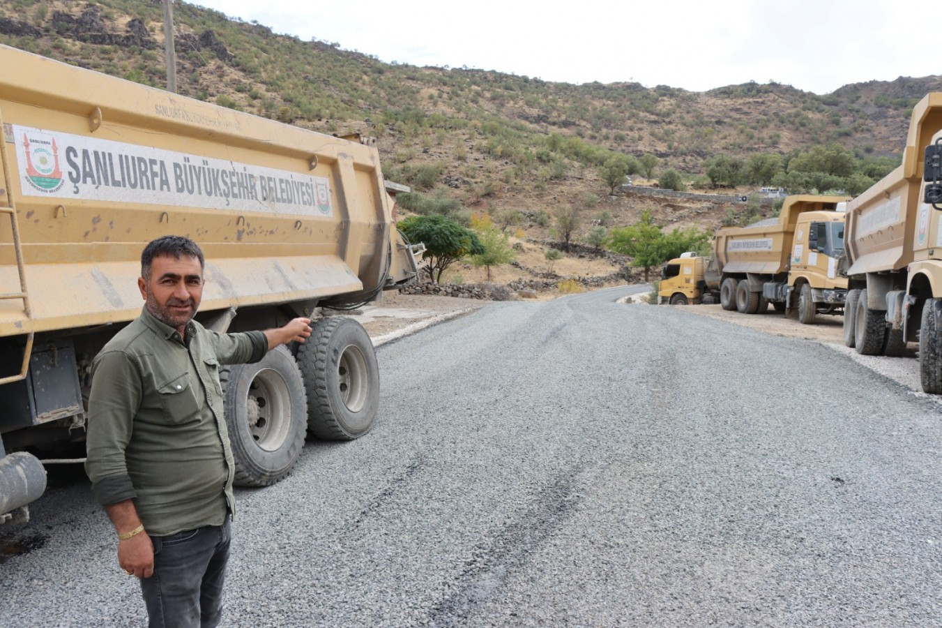 Siverek kırsalında yollar asfaltla kaplanıyor