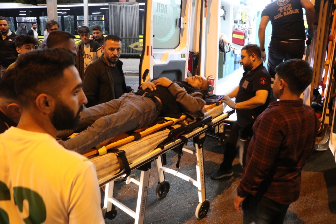 Urfa'da yolcu, vurulduğundan habersiz bindiği otobüste yere yığıldı