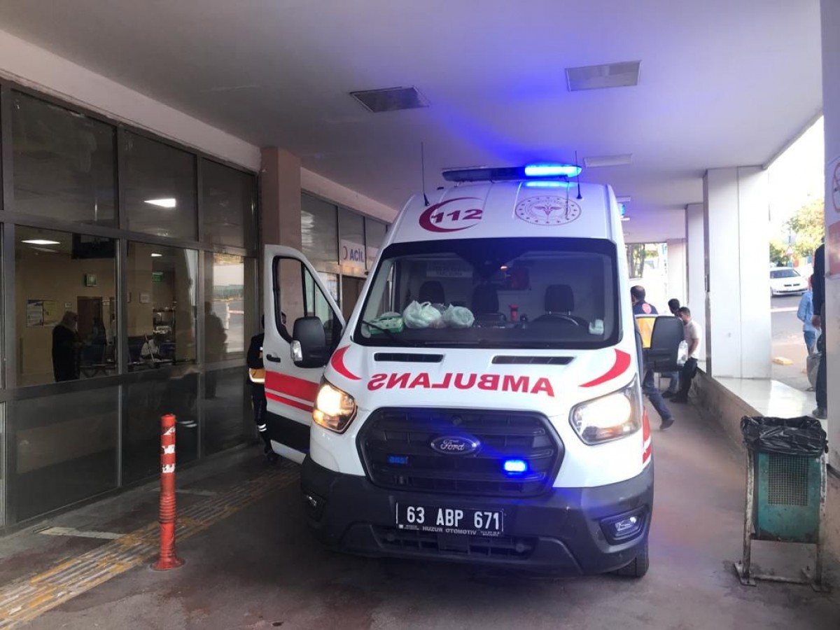 Karaköprü'de bir genç bıçaklandı!