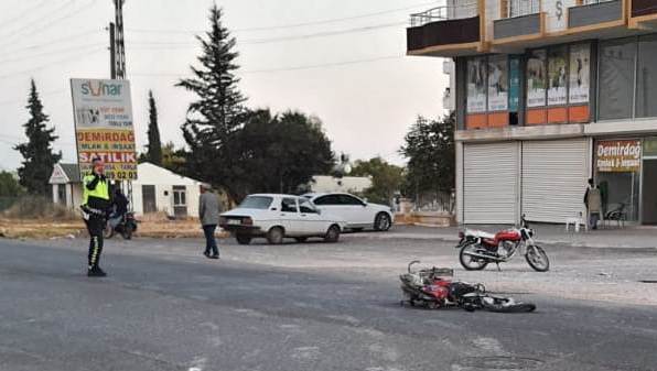 Şanlıurfa'da otomobil ile motosiklet çarpıştı! Yaralı var