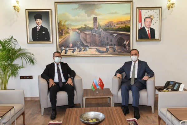 Büyükelçi Hazar İbrahim’den Vali Erin’e ziyaret