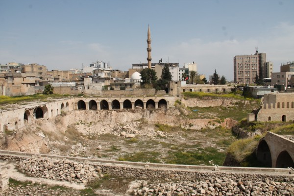 Tarihi Millet Hanı tahribata uğradı