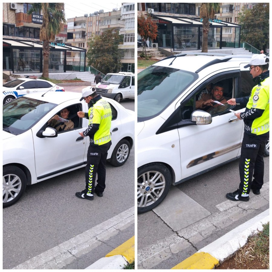 Trafik polisleri sürücülere bilgilendirici broşür dağıttı