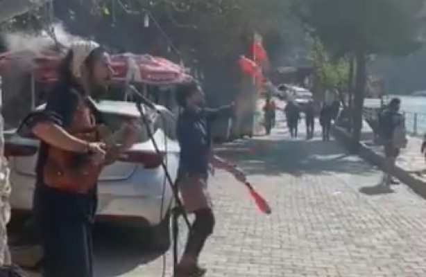 Arjantinlilerden Halfeti’de Âşık Veysel dinletisi