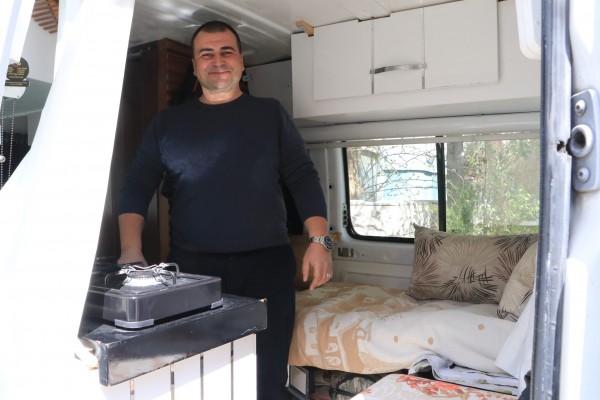 Minibüsü karavana çevirip Türkiye turuna çıktı