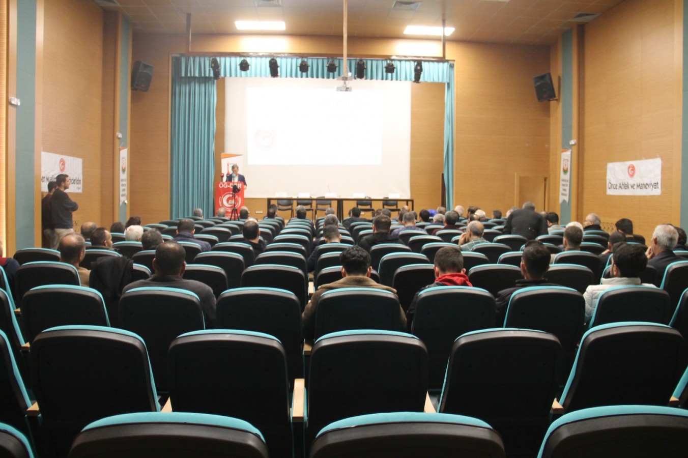 Şanlıurfa’da eğitimin sorunları ve çözüm önerileri tartışıldı