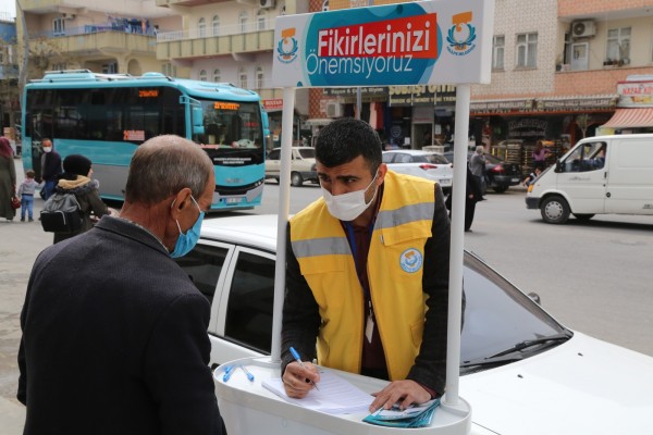 Haliliye'de vatandaşlar taleplerini sahada iletiyor