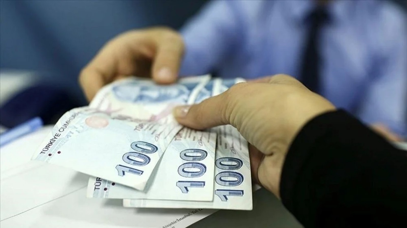 Öğrencilere burs-kredi ödemeleri başladı