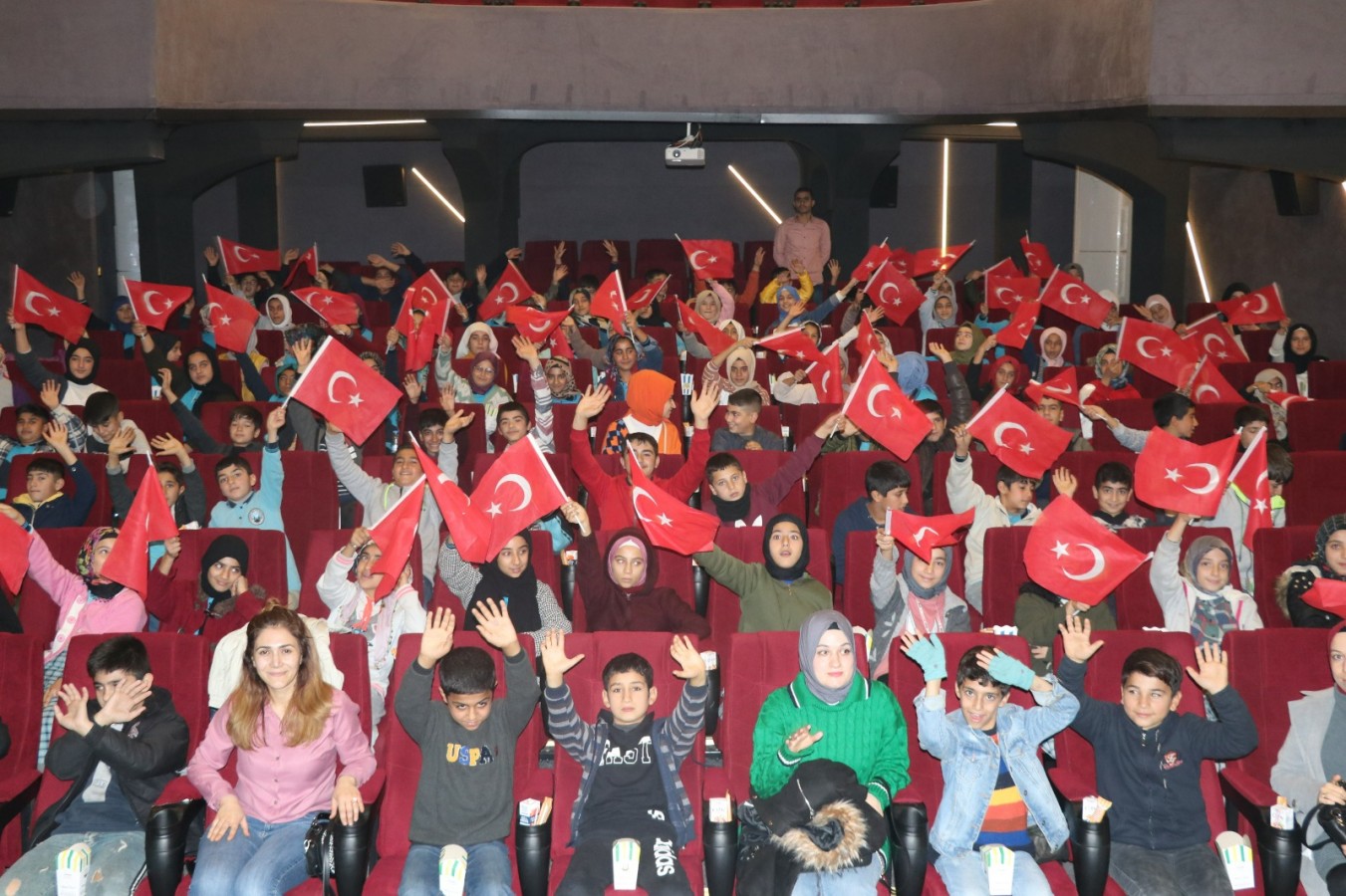Urfa’da 180 bin öğrenci sinemayla buluştu