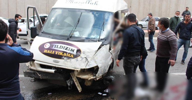 Karaköprü'de zincirleme trafik kazası: 1'i ağır 4 yaralı