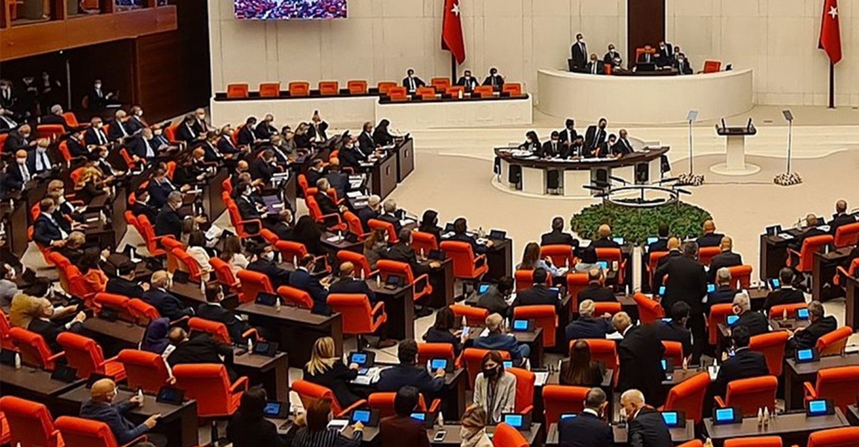 Meclis deprem sonrası yoğun gündemle toplanıyor