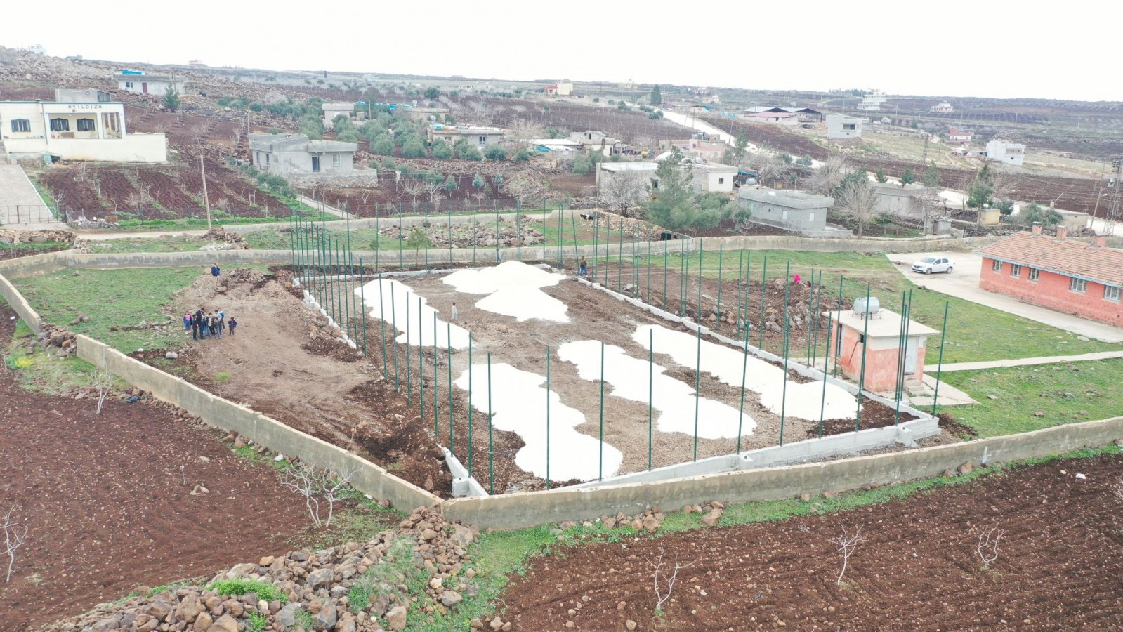 Karaköprü kırsalında spor tesisleri artıyor