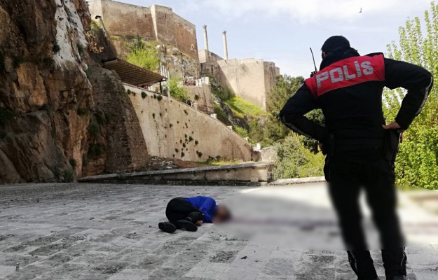 Urfa Kalesi’nde ceset bulundu